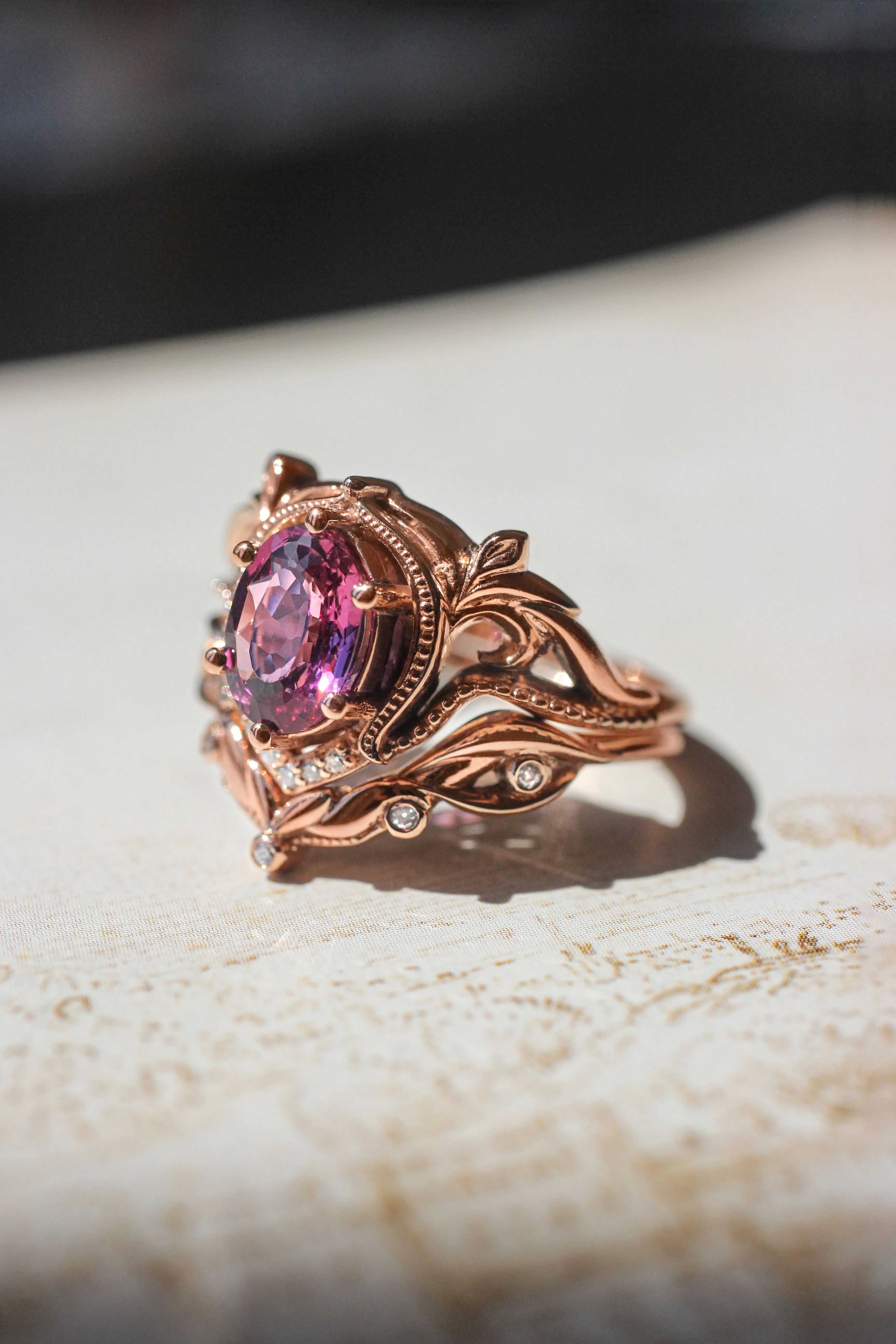 Art nouveau bridal ring set with rhodolite garnet / Lida oval