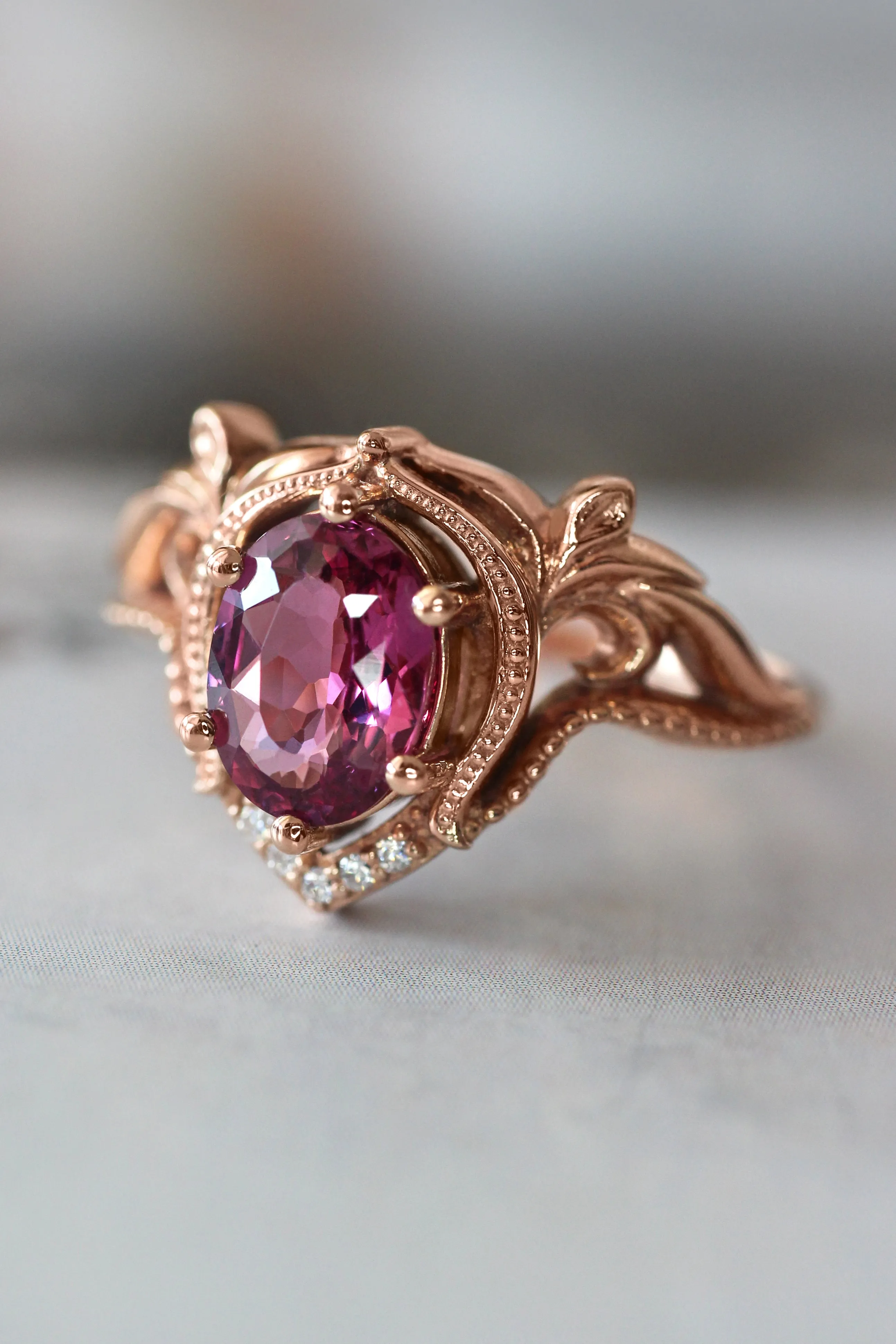 Art nouveau bridal ring set with rhodolite garnet / Lida oval