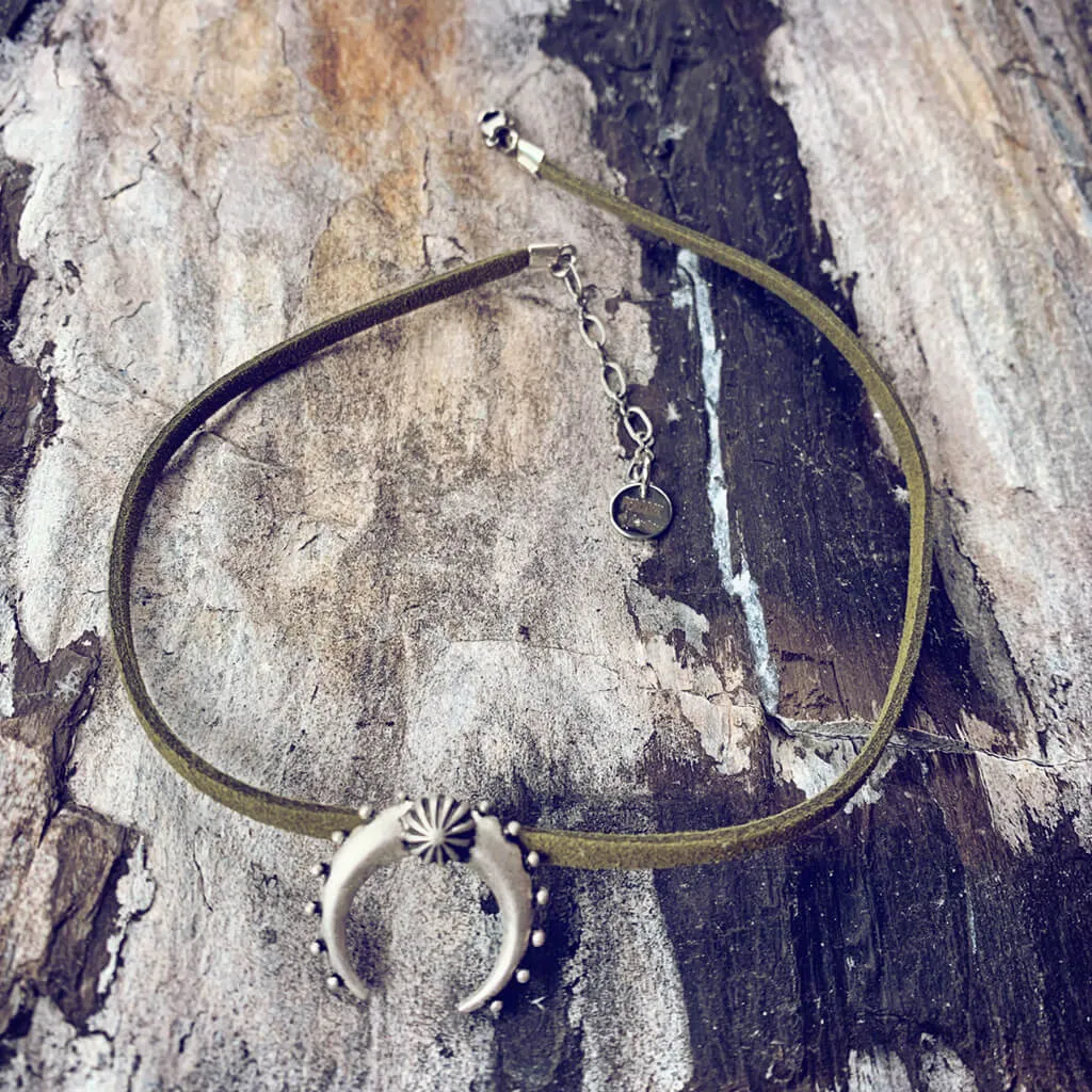 artemis // double horn crescent moon choker necklace