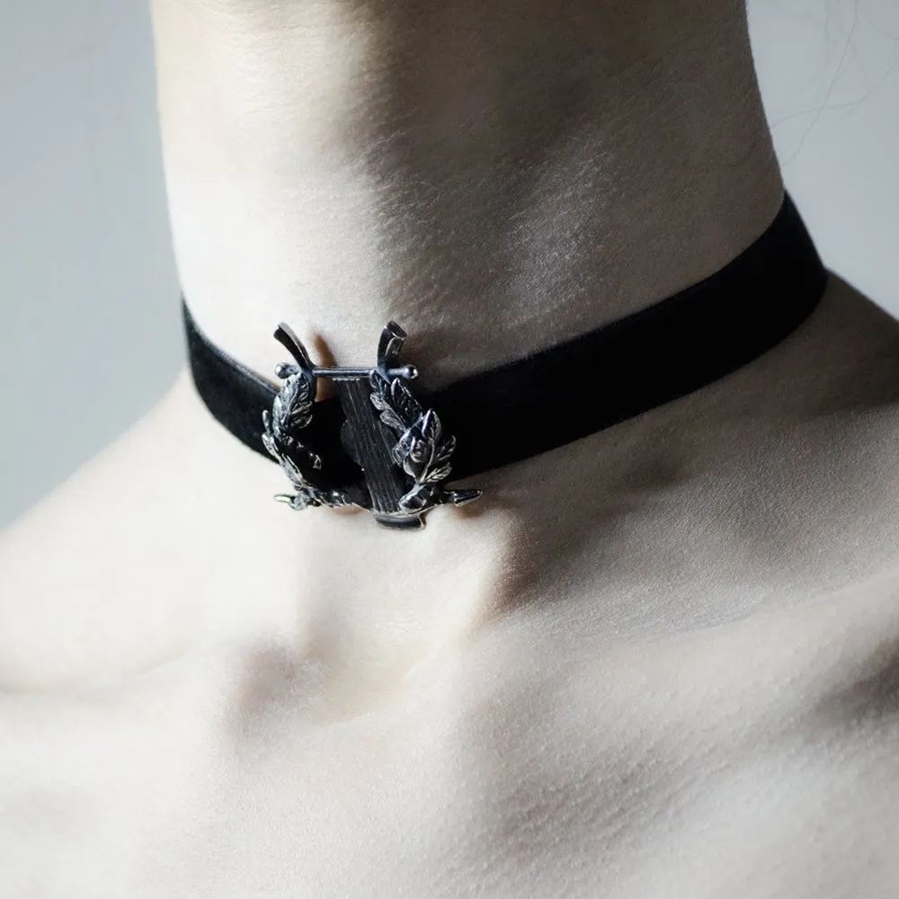 Black Lyre choker