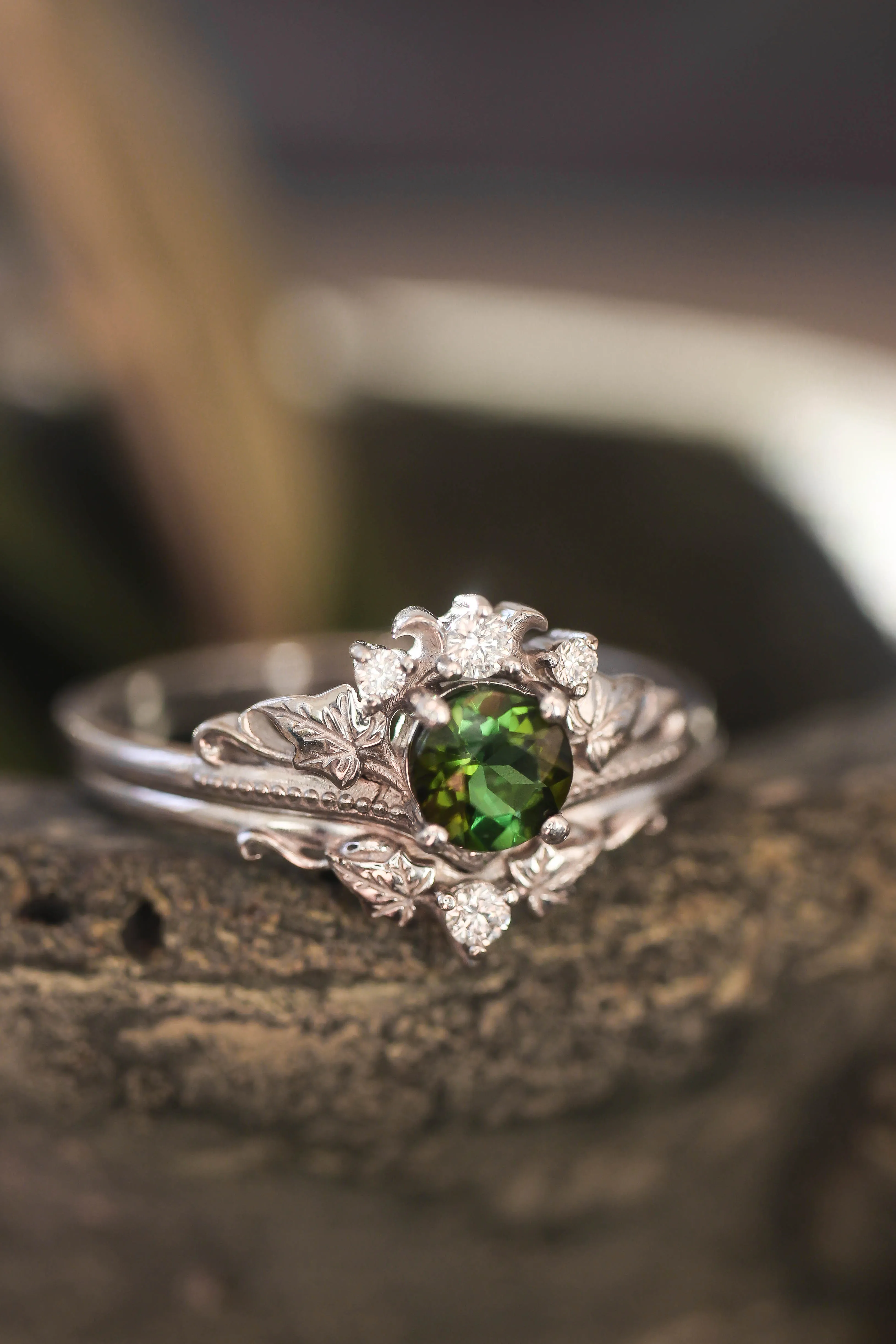 Bridal ring set with tourmaline and diamonds / Ariadne