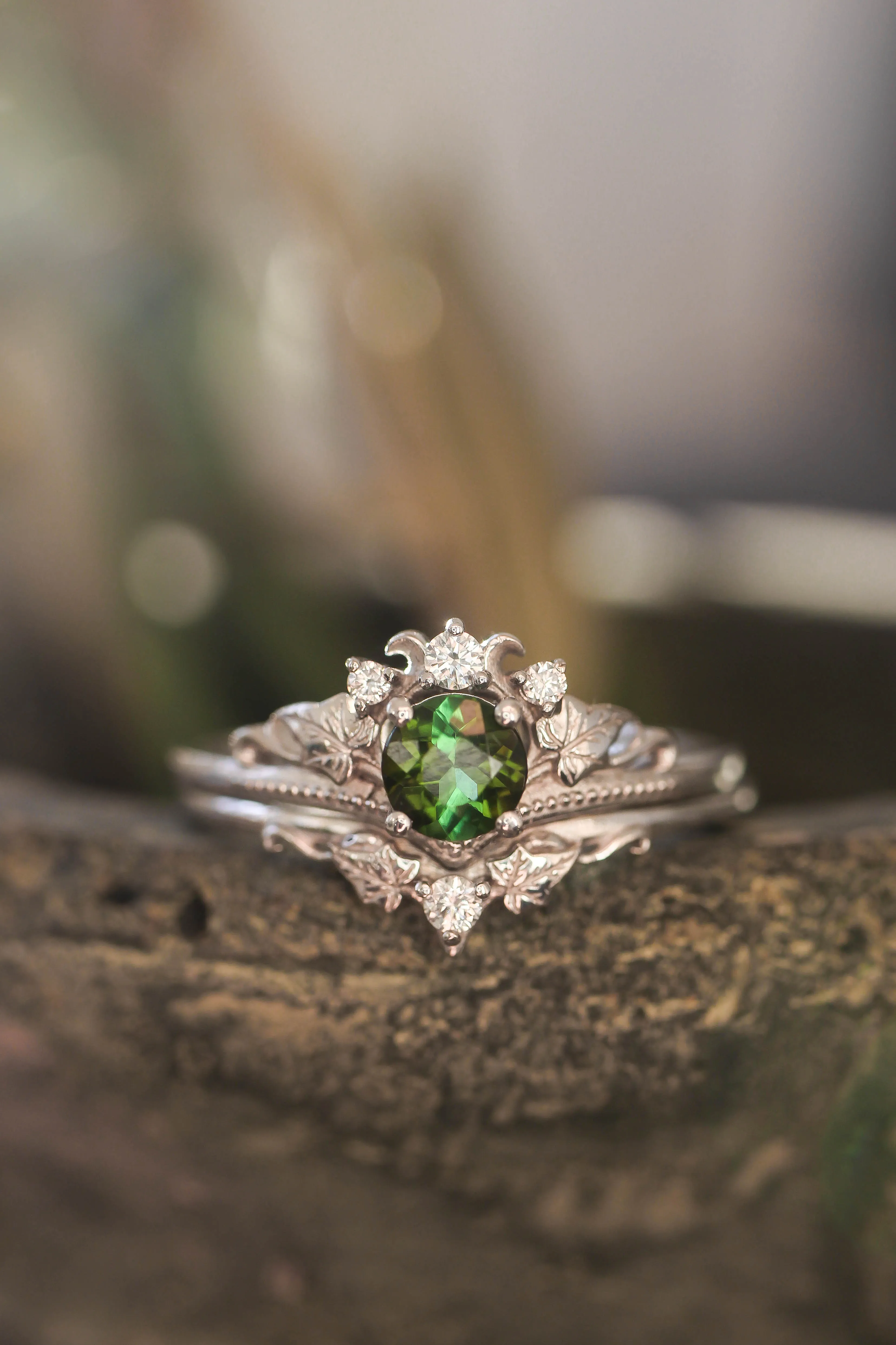 Bridal ring set with tourmaline and diamonds / Ariadne