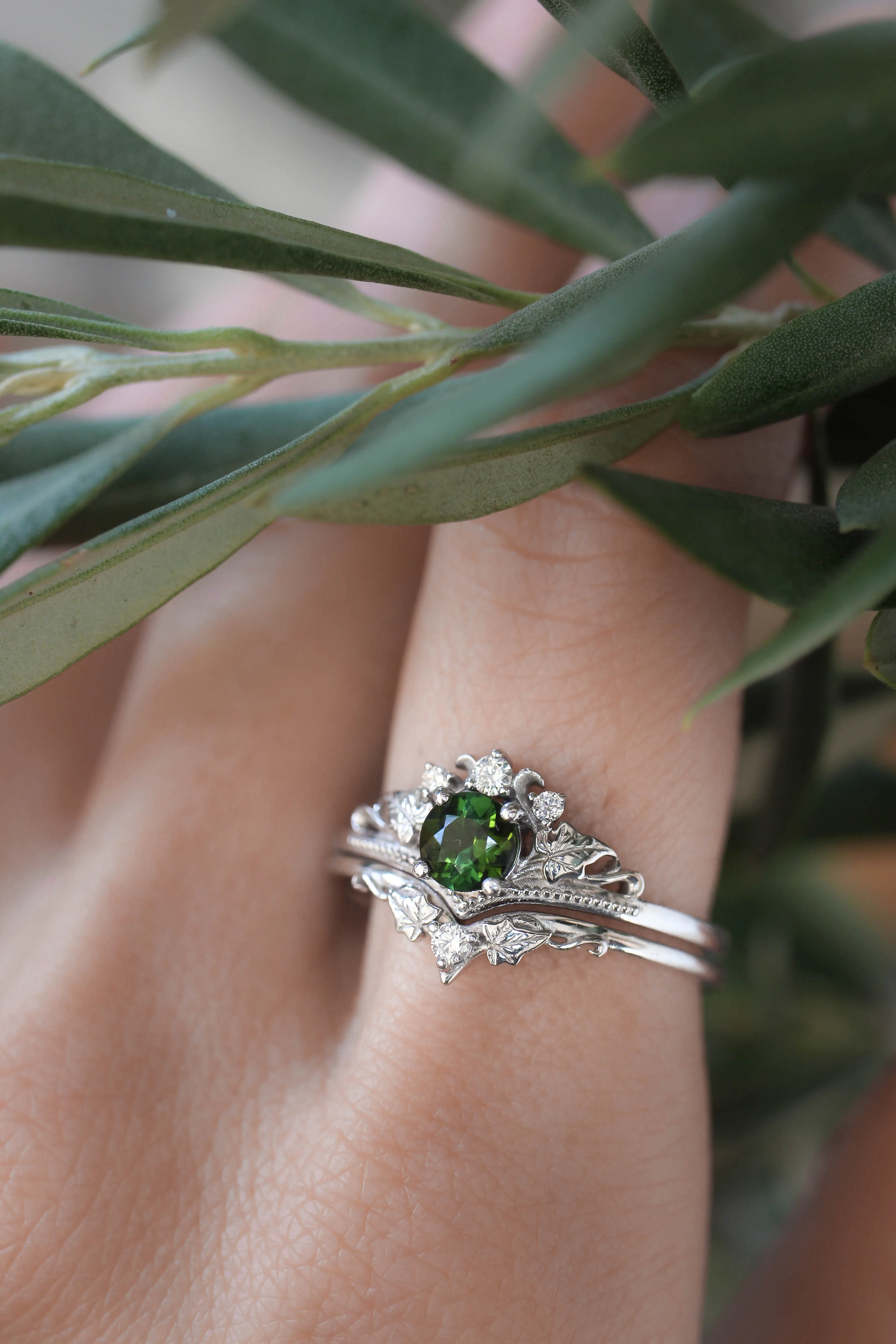 Bridal ring set with tourmaline and diamonds / Ariadne