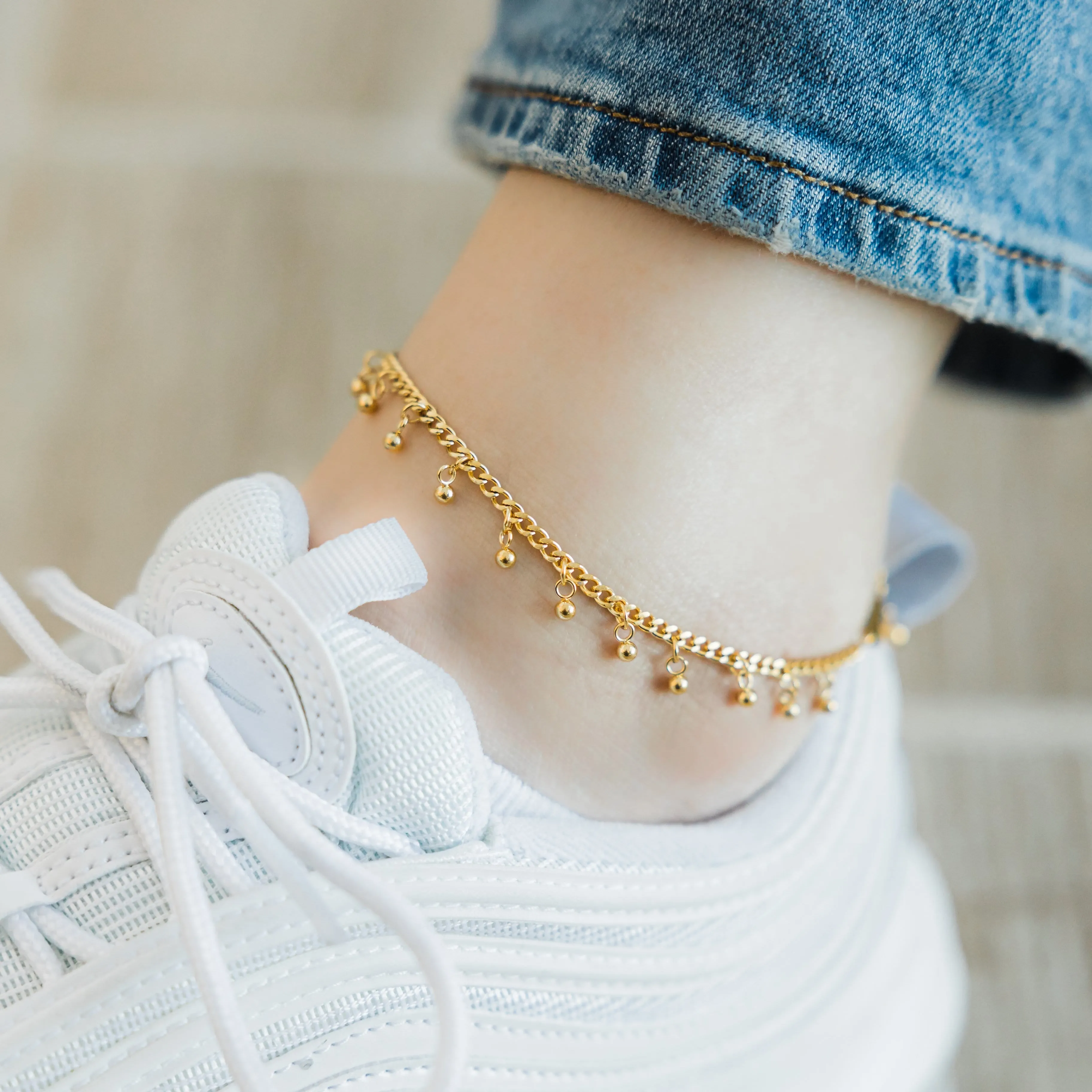 Dangling Dotted Anklet