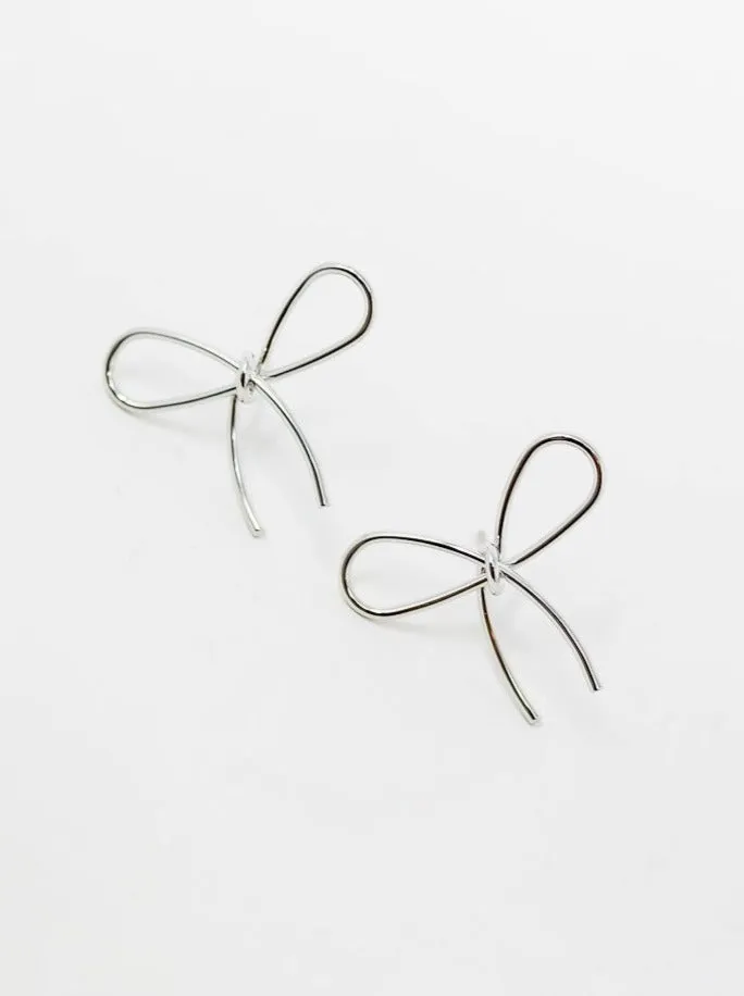 Delicate Bow Earring