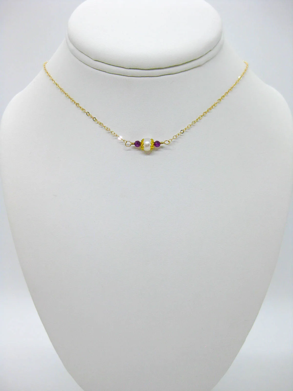 Heather: Ruby Pearl Choker - n592