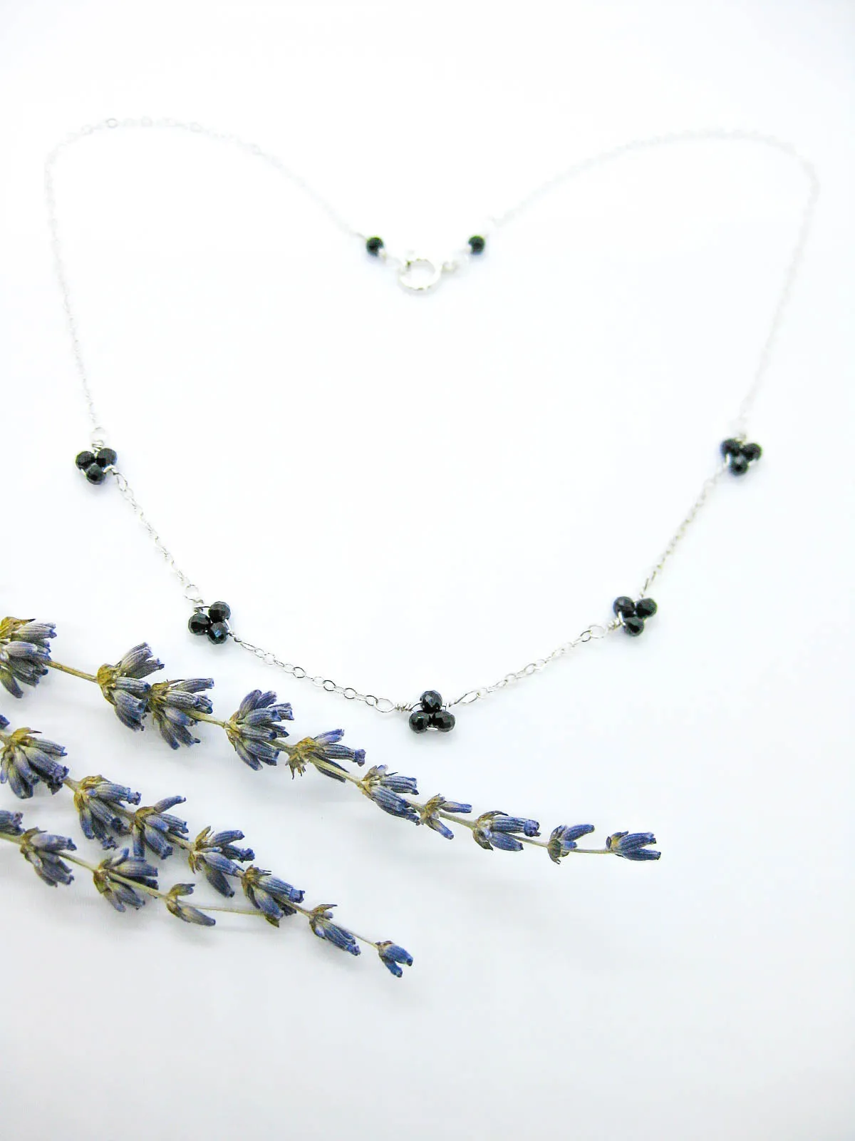 Hyacinth: Black Spinel Choker - n529