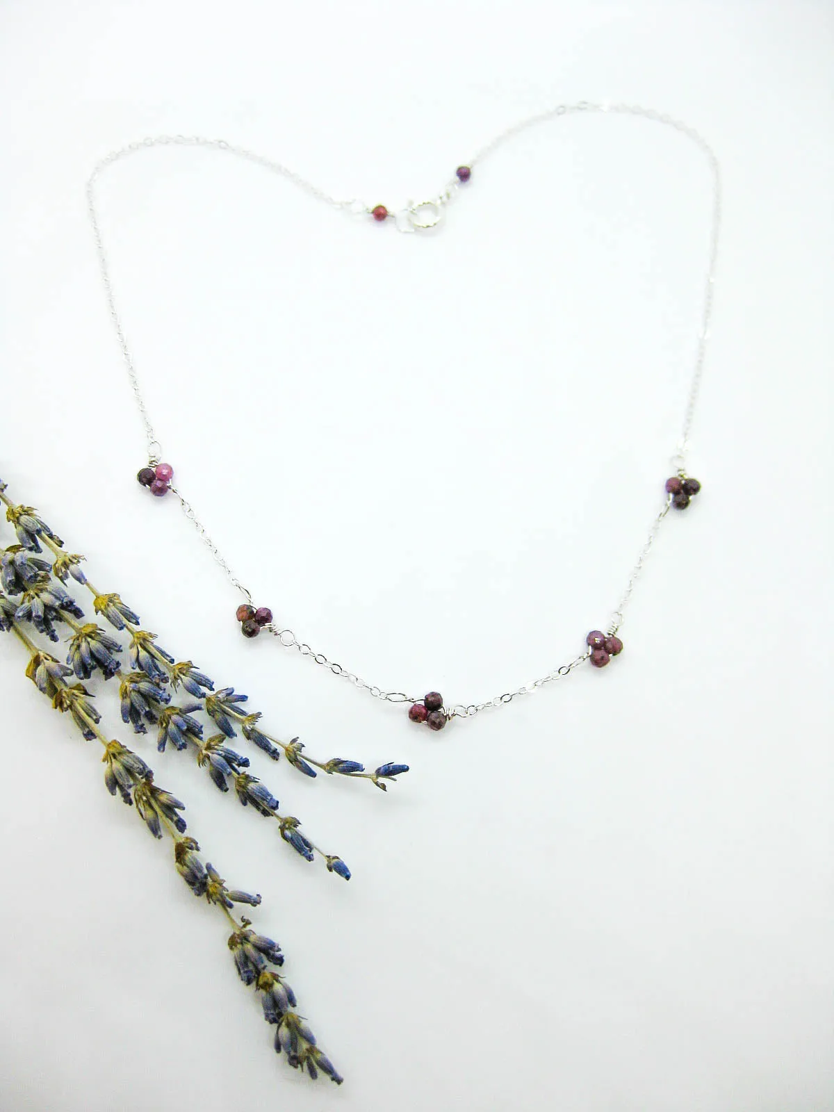 Hyacinth: Ruby Choker - n554