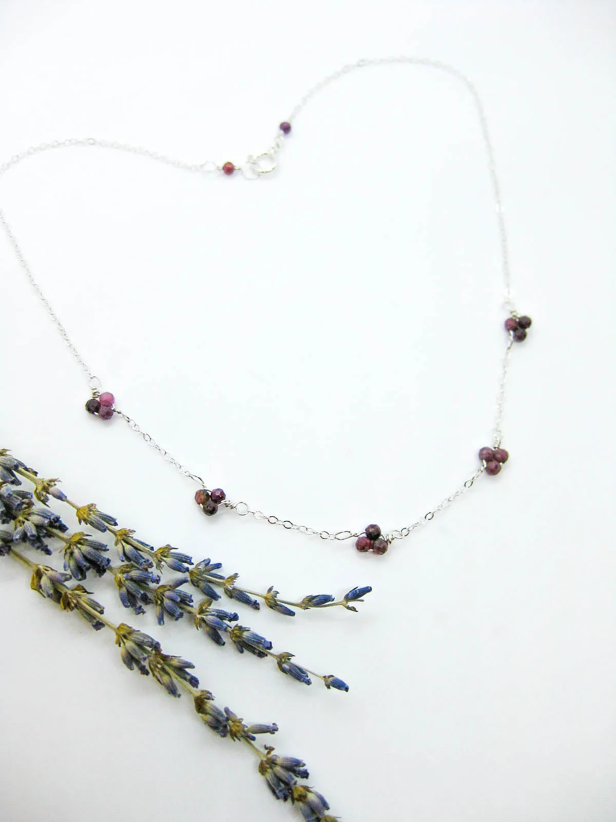 Hyacinth: Ruby Choker - n554