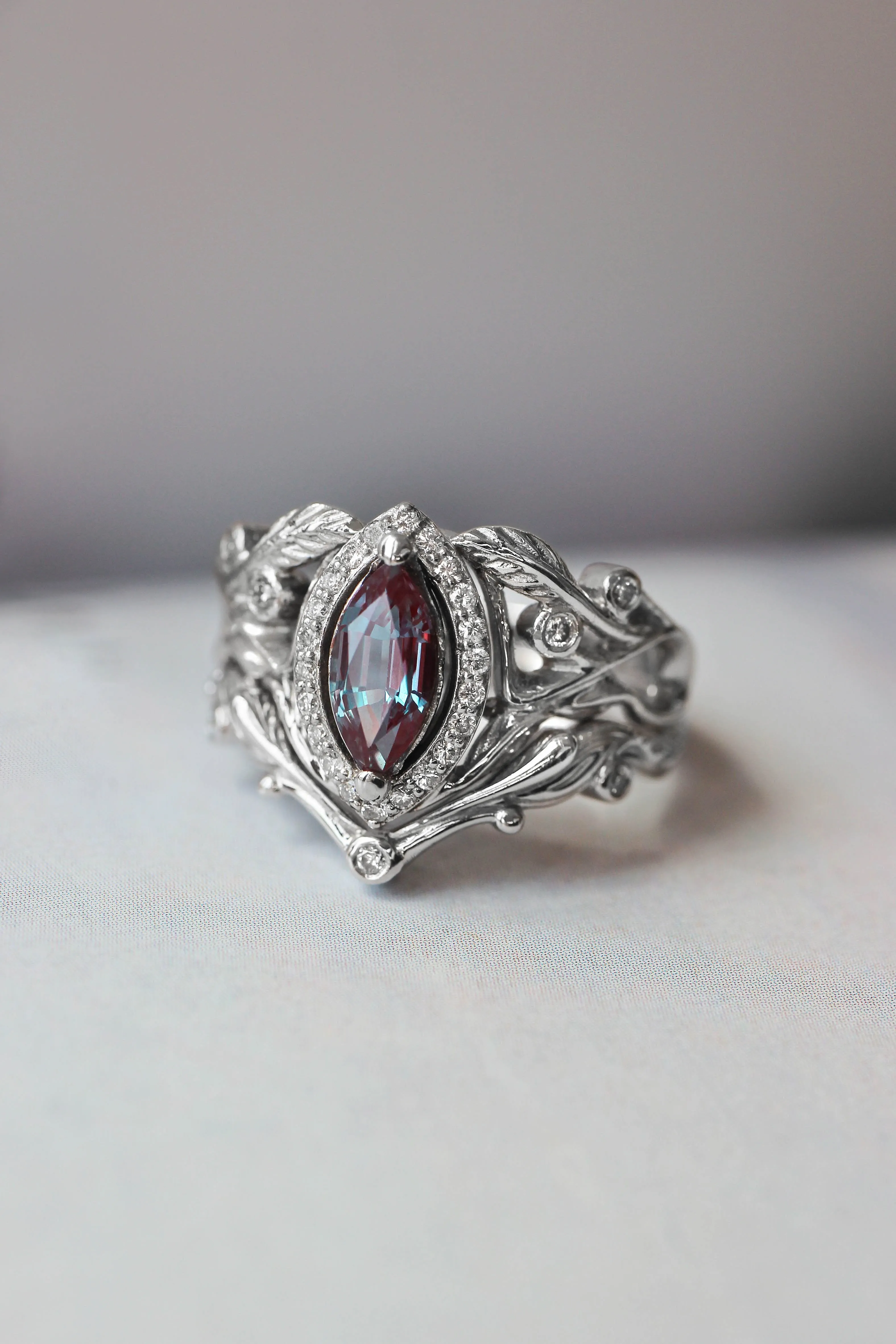 Marquise alexandrite ring with diamond halo / Callisto