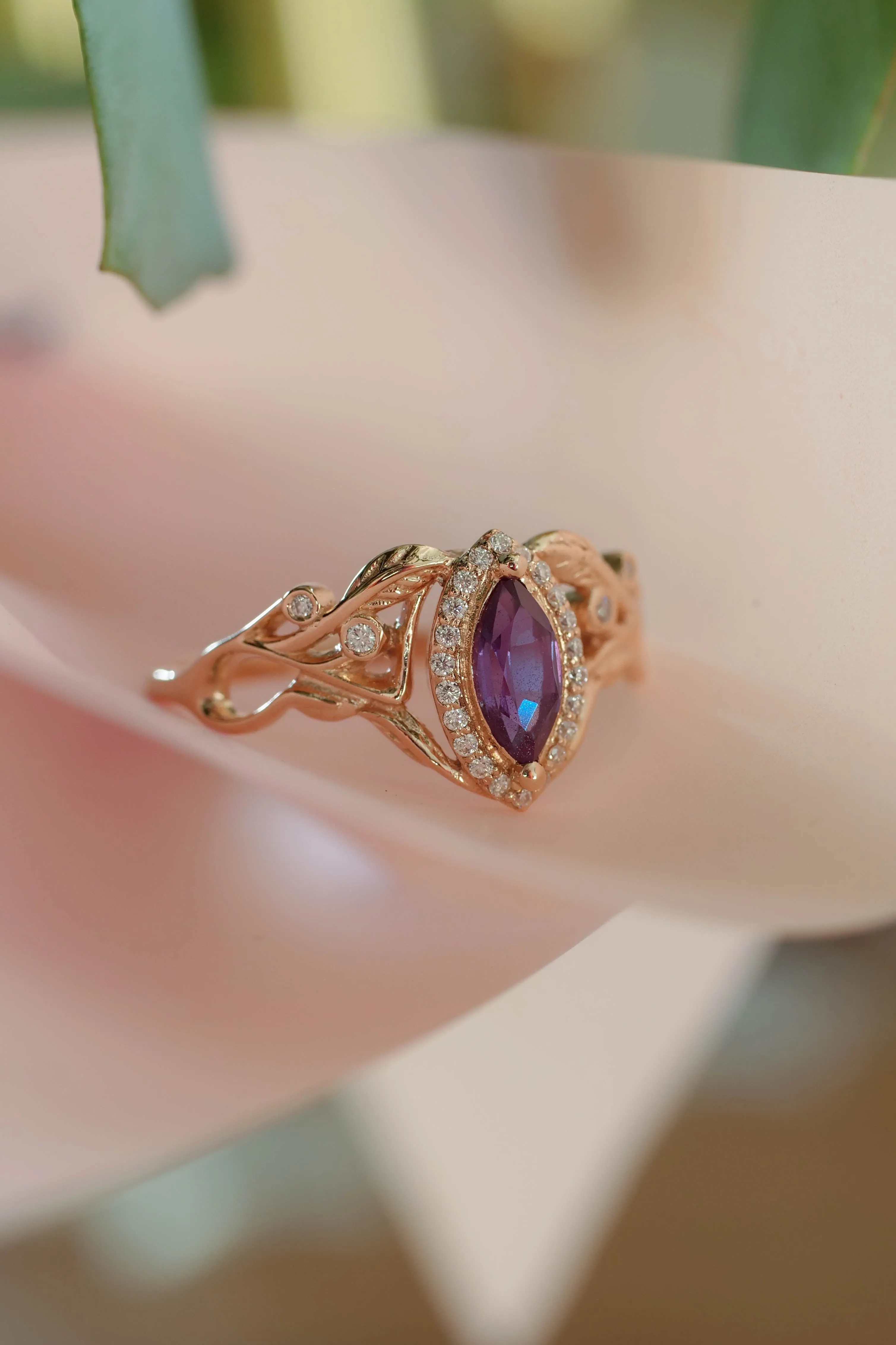 Marquise alexandrite ring with diamond halo / Callisto