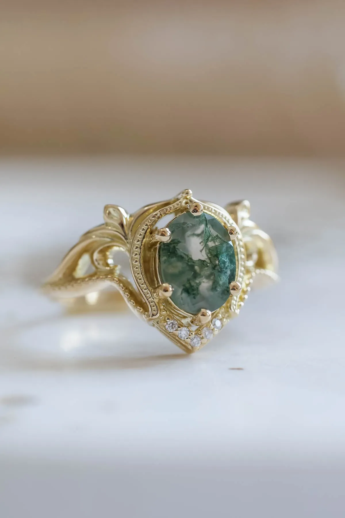 Moss agate ring, unique engagement rings / Lida