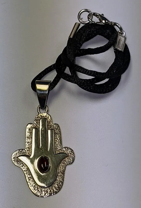 Necklace, Hand of Fatima w/Garnet in sterling silver