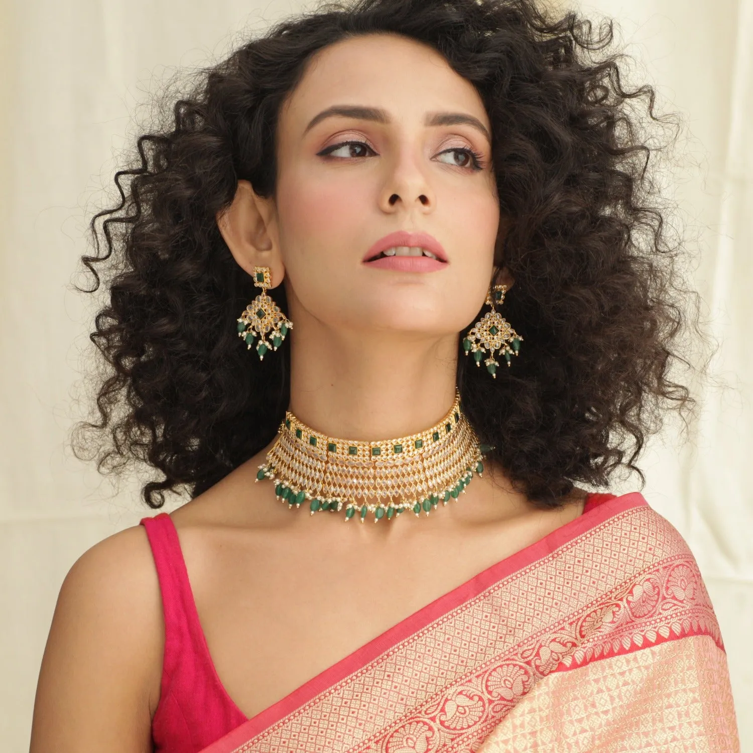 Ogan Kundan Choker