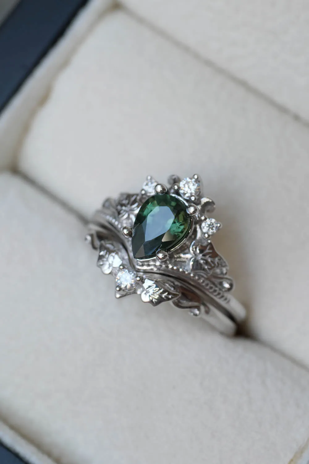 Sapphire bridal ring set, forest green sapphire engagement ring set / Ariadne