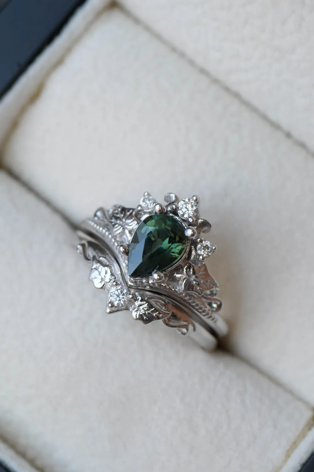 Sapphire bridal ring set, forest green sapphire engagement ring set / Ariadne