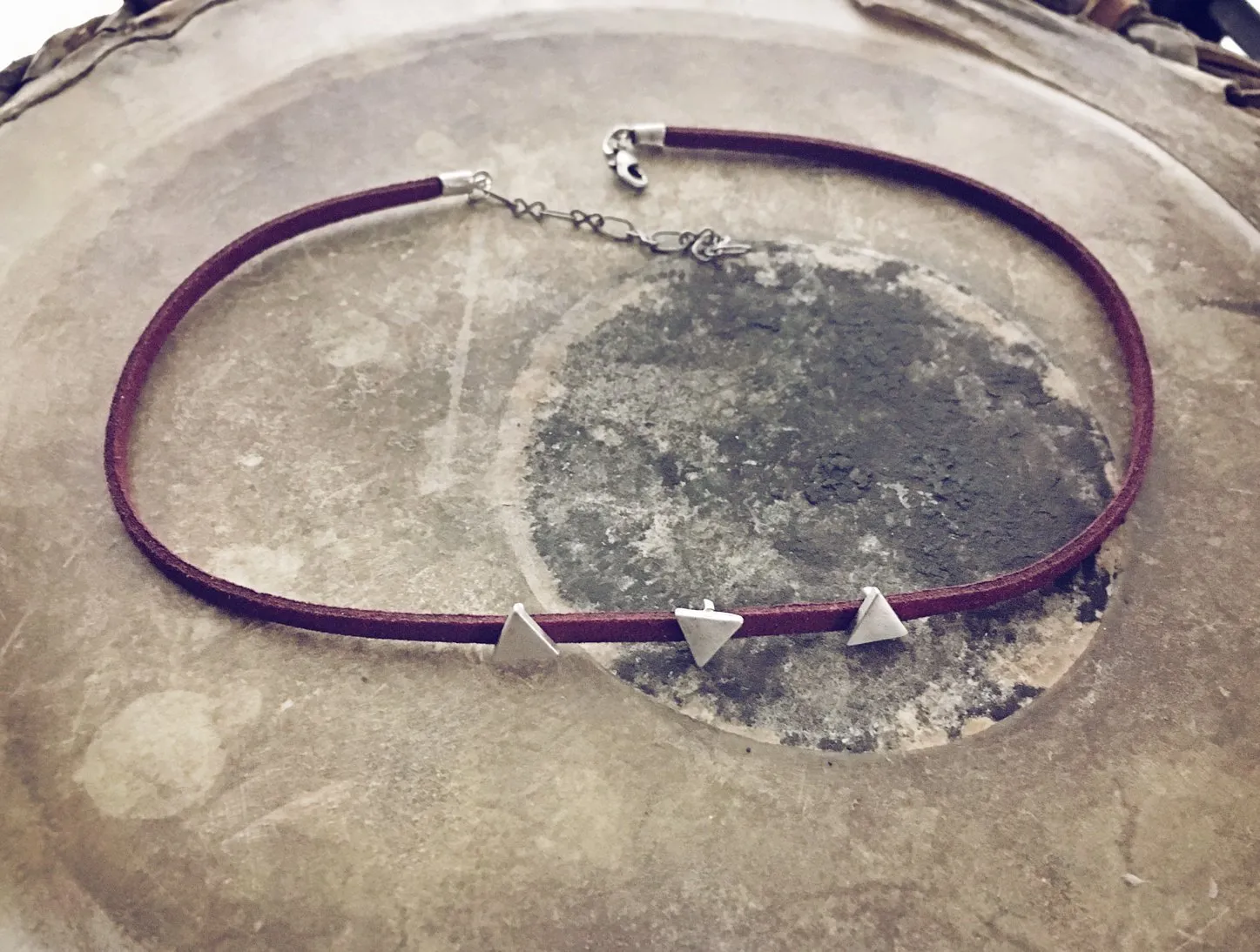 triangle slide choker necklace // choice of colours