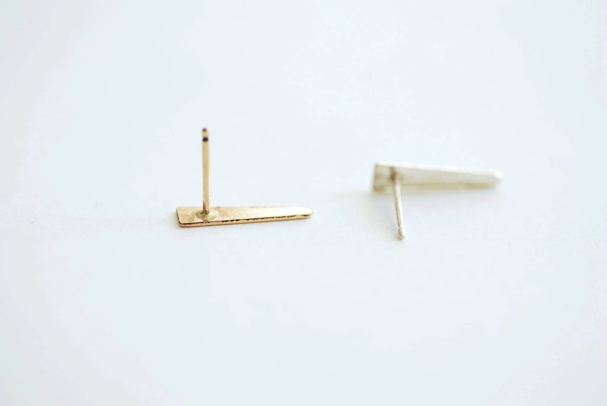 Wholesale 14K Gold Filled Spike Post Earrings- Simple Everyday Earrings, Minimalist earrings, spike stud earrings, triangle stud earrings, Bar Studs